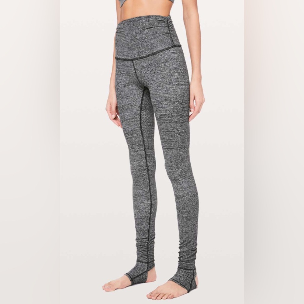 Lululemon Still Mind Tight *28"
Interlink Ice Grey Black EUC